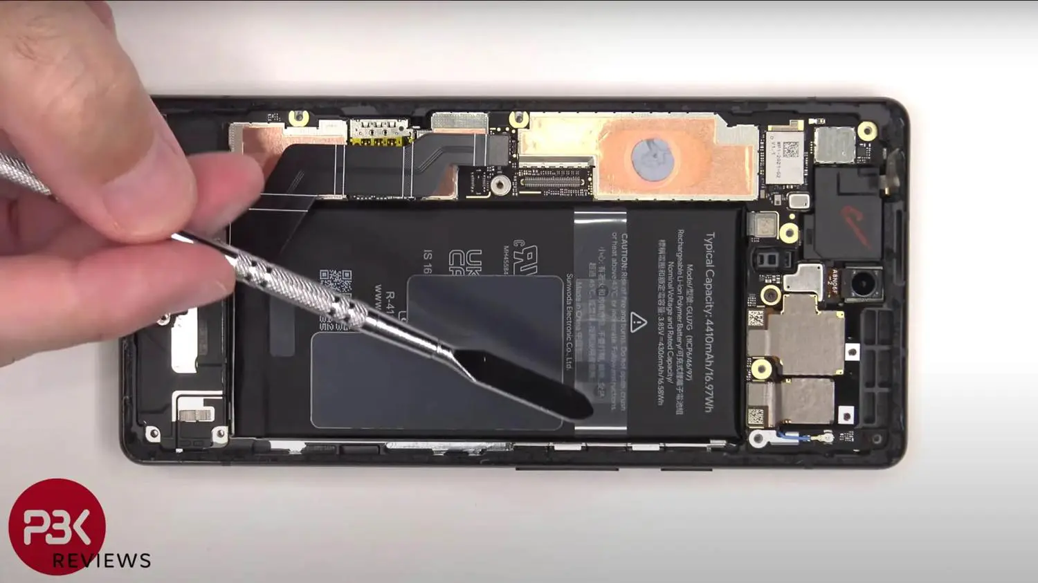 あんこ Google pixel6 本体 ディスプレイ割れなし 画面が浮き上がって本体が発熱するGoogle pixel 6 a の原因は