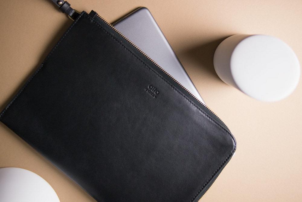 高級フルグレインレザーを採用したiPad専用クラッチバッグ｢alto iPad Leather Clutch｣発売