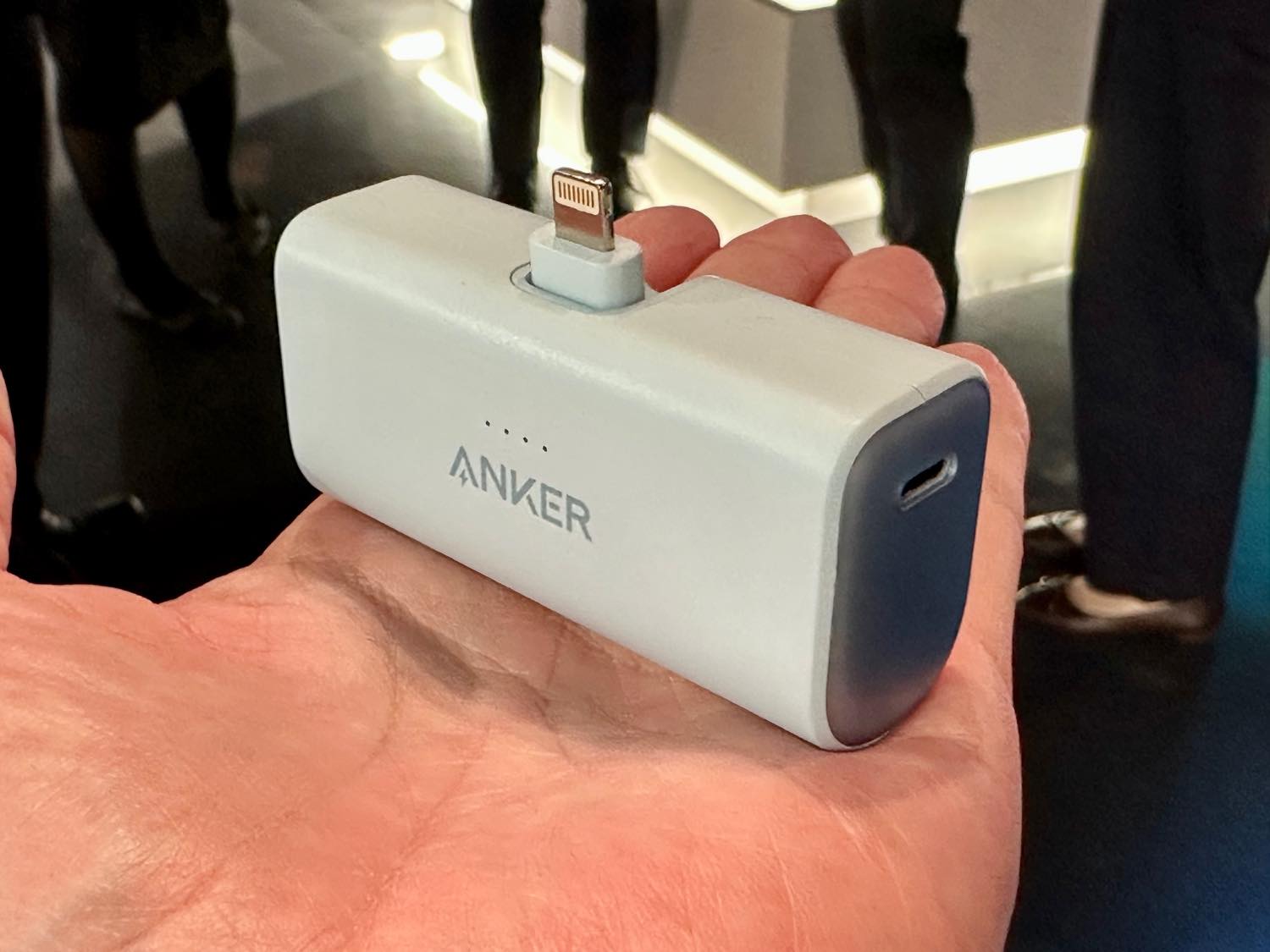 Anker、Lightningコネクタを内蔵したコンパクトなモバイルバッテリー｢Anker 621 Power Bank (Built-In Lightning Connector, 12W)｣を発表