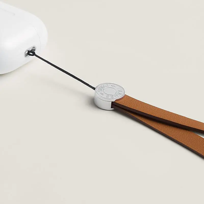 エルメス、｢AirPods Pro (第2世代)｣向けケースやストラップを