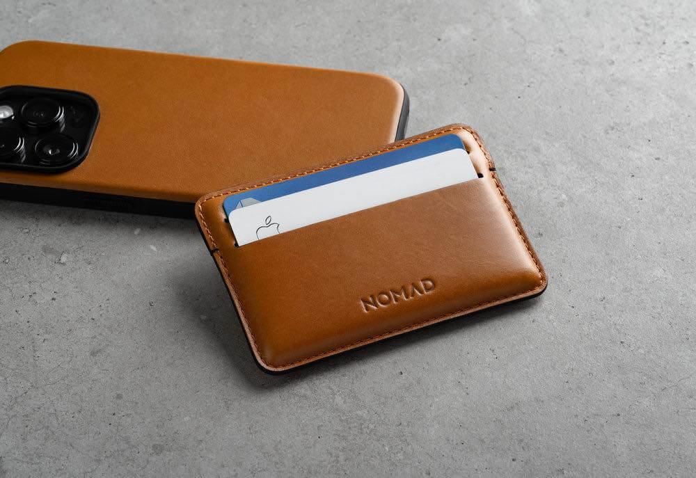 NOMAD製のカード型ウォレット｢NOMAD Card Wallet｣に新色｢イングリッシュ・タン｣が登場