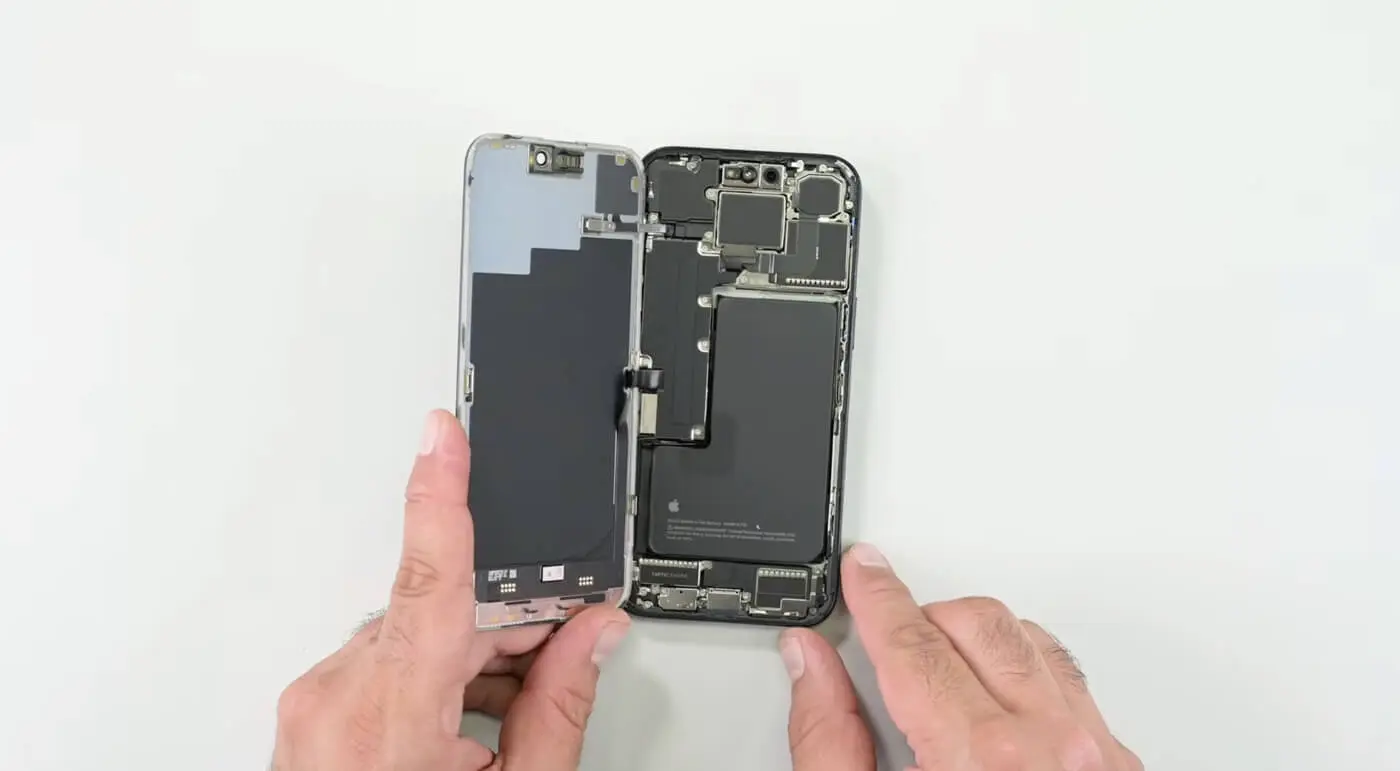 iFixit、｢iPhone 15 Pro Max｣の分解動画を公開 | 気になる、記になる…