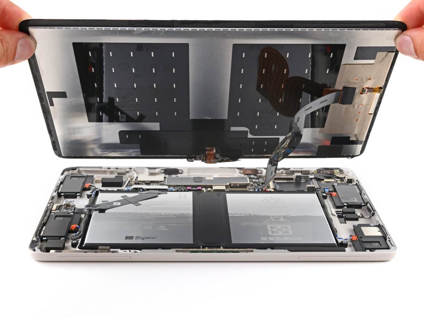 iFixit、｢Pixel Tablet｣の修理ガイドを公開 ｰ 米国では純正部品も販売開始