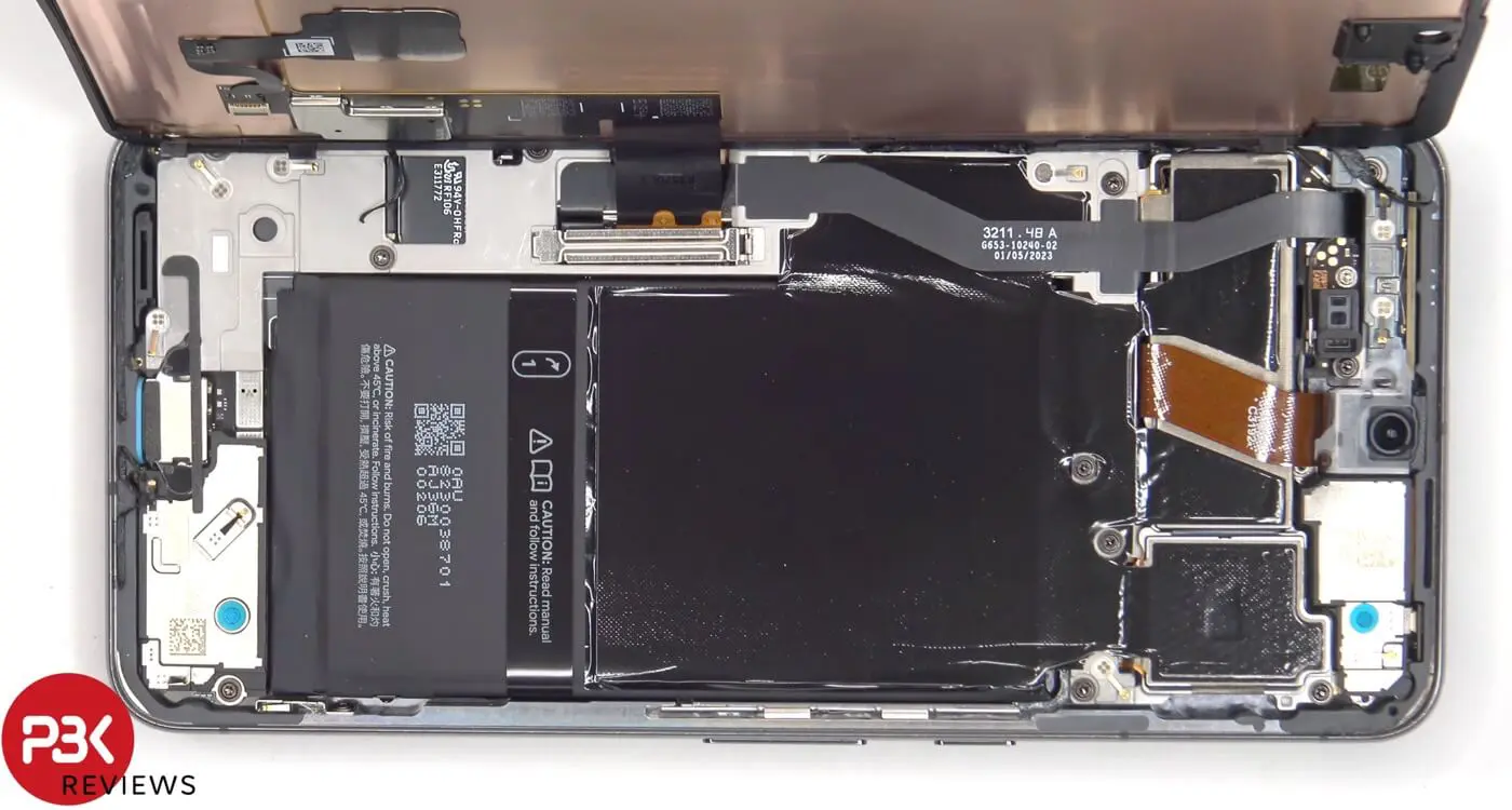 Pixel 8Pro/4a/8 ディスプレイ Pixel 8 Pro」はなぜフラットディスプレイになったの？ 担当者に