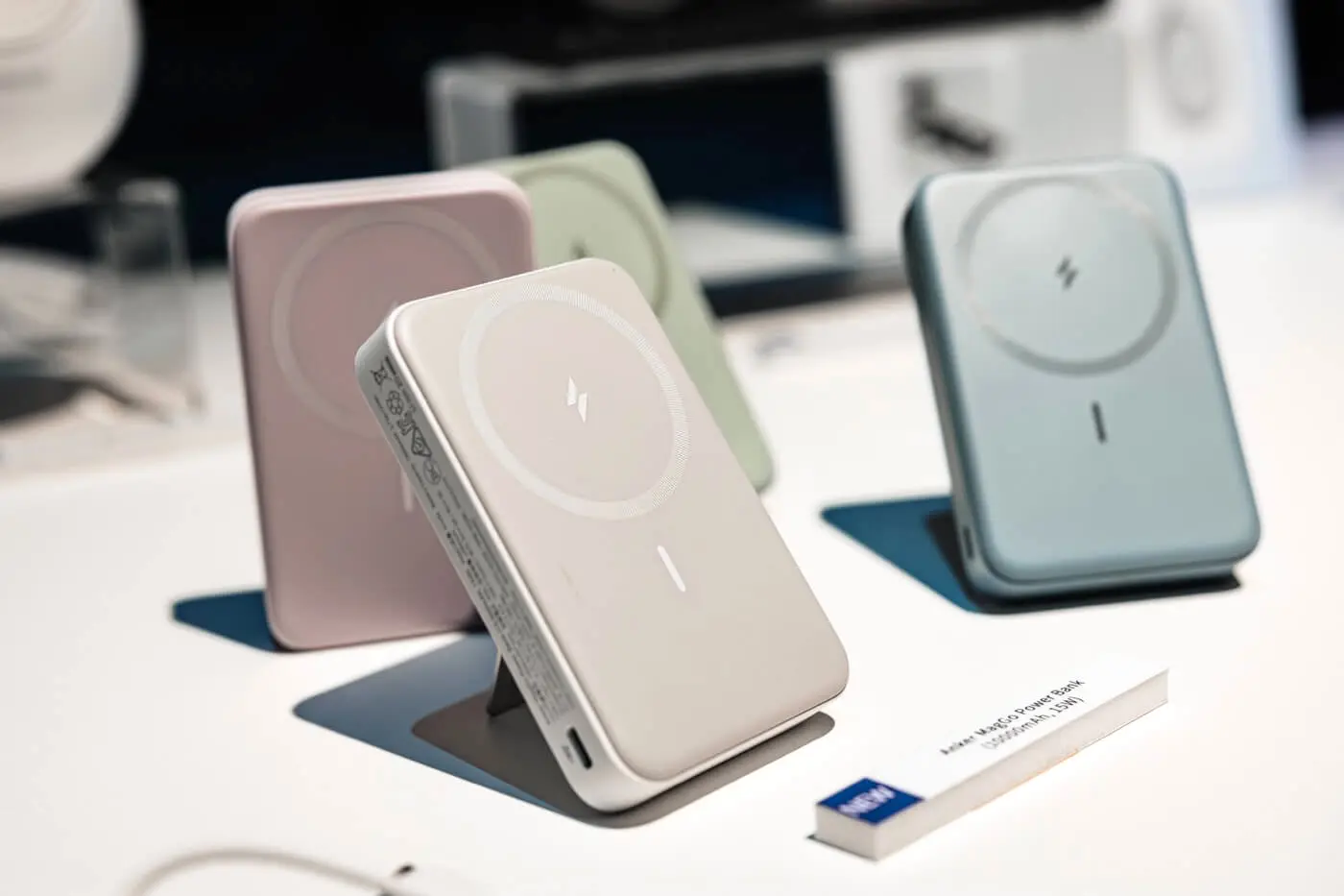 【新品未使用】Anker MagGo Power Bank Qi2 Anker MagGo Power Bank (10K) Qi2 10,000mAh 無線充電行動電源