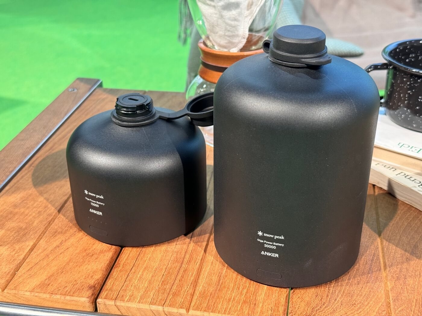 Anker、スノーピークとコラボしたアウトドア用モバイルバッテリー｢ギガパワーバッテリー｣シリーズを発表 ｰ ガス缶形状が特徴で来夏発売予定