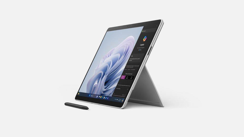 もうすぐ発表予定のコンシューマー向け｢Surface Pro 10｣と｢Surface Laptop 6｣では新色デューンが登場か
