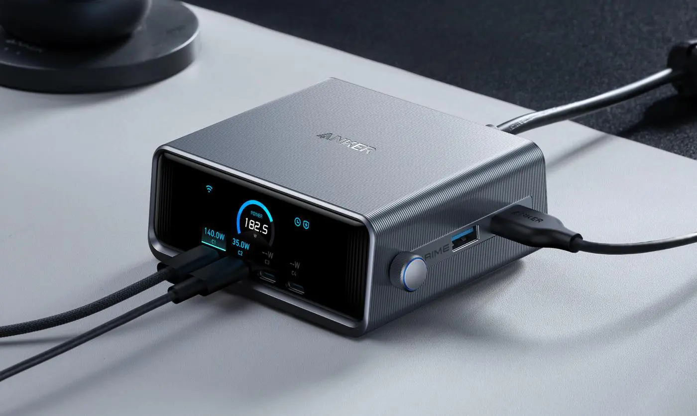 Anker、最大250W出力対応でディスプレイ&充電モード切替機能を