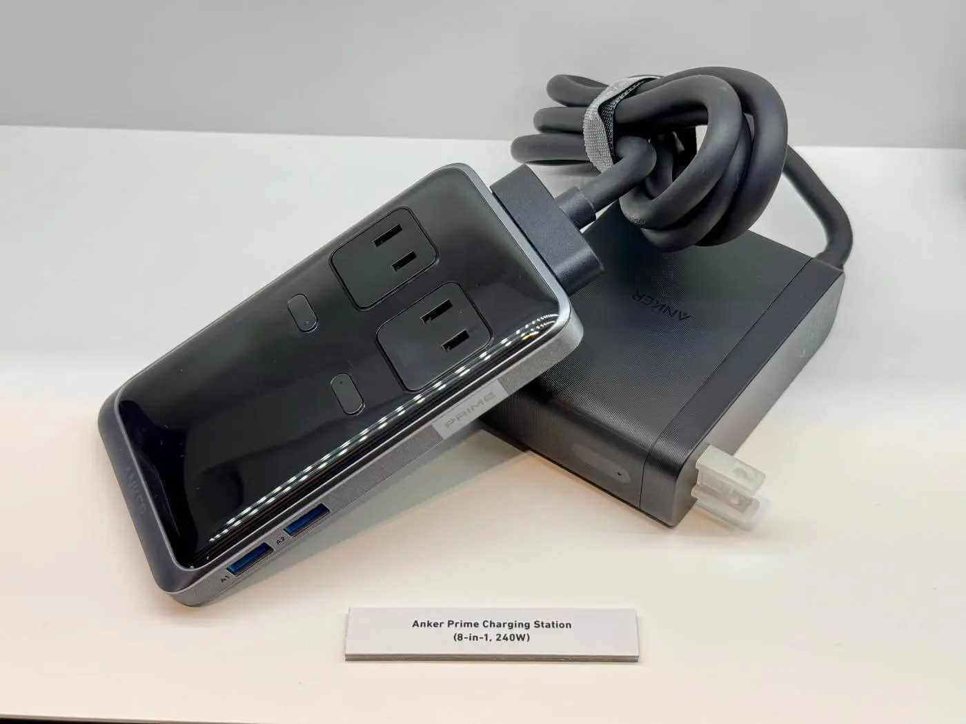 電源ユニット Anker Prime 240W GaN Desktop Charger Anker Prime 240W 8-Port USB GaN Desktop Charging Station NJ4314