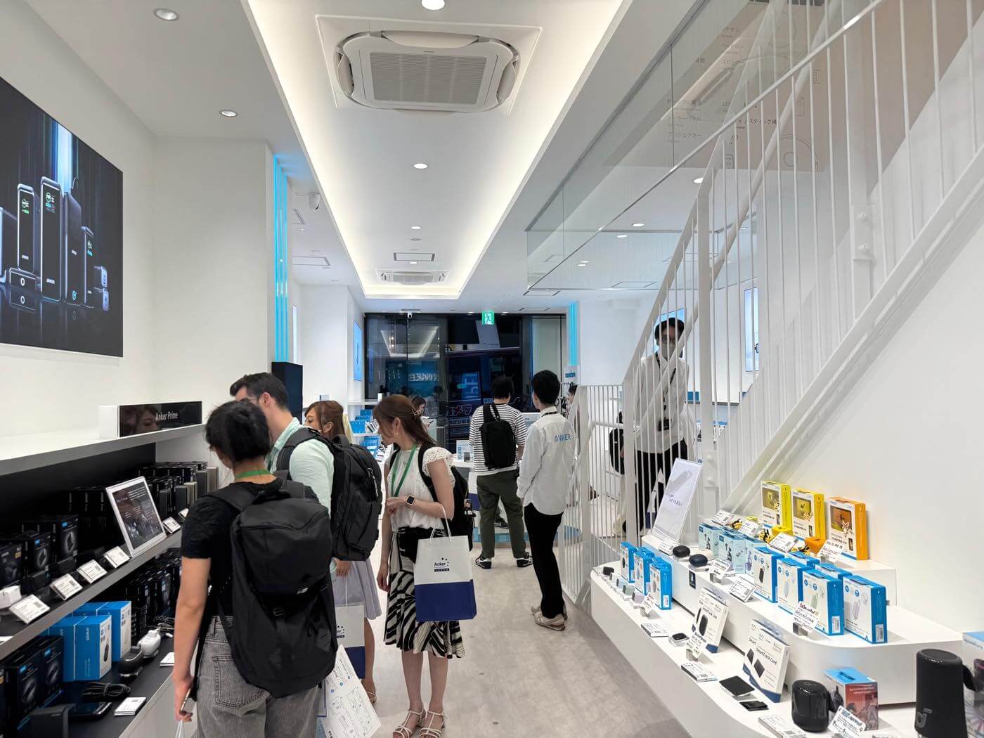 Ankerが東京・渋谷に2フロアで最大面積の旗艦店｢Anker Store 渋谷｣をオープン ｰ 店舗内の雰囲気も紹介