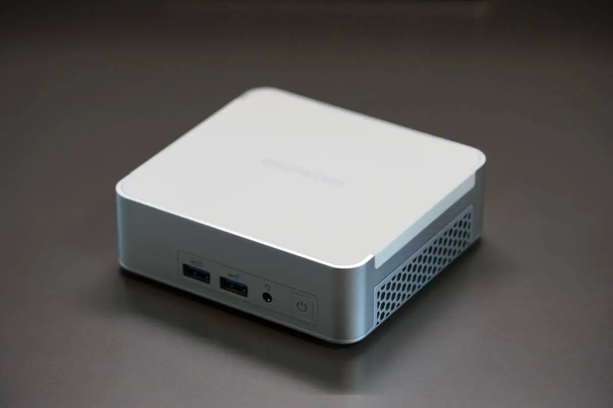 Apple IIc 本体＋フロッピーエミュレータ＋純正バッグ 動作未確認 Apple IIc 本体＋フロッピーエミュレータ＋純正バッグ 動作未確認