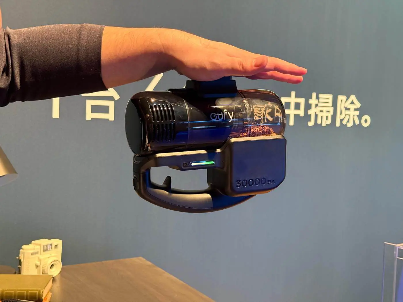 Anker、ロボット/スティック/ハンディの1台3役になるロボット掃除機 