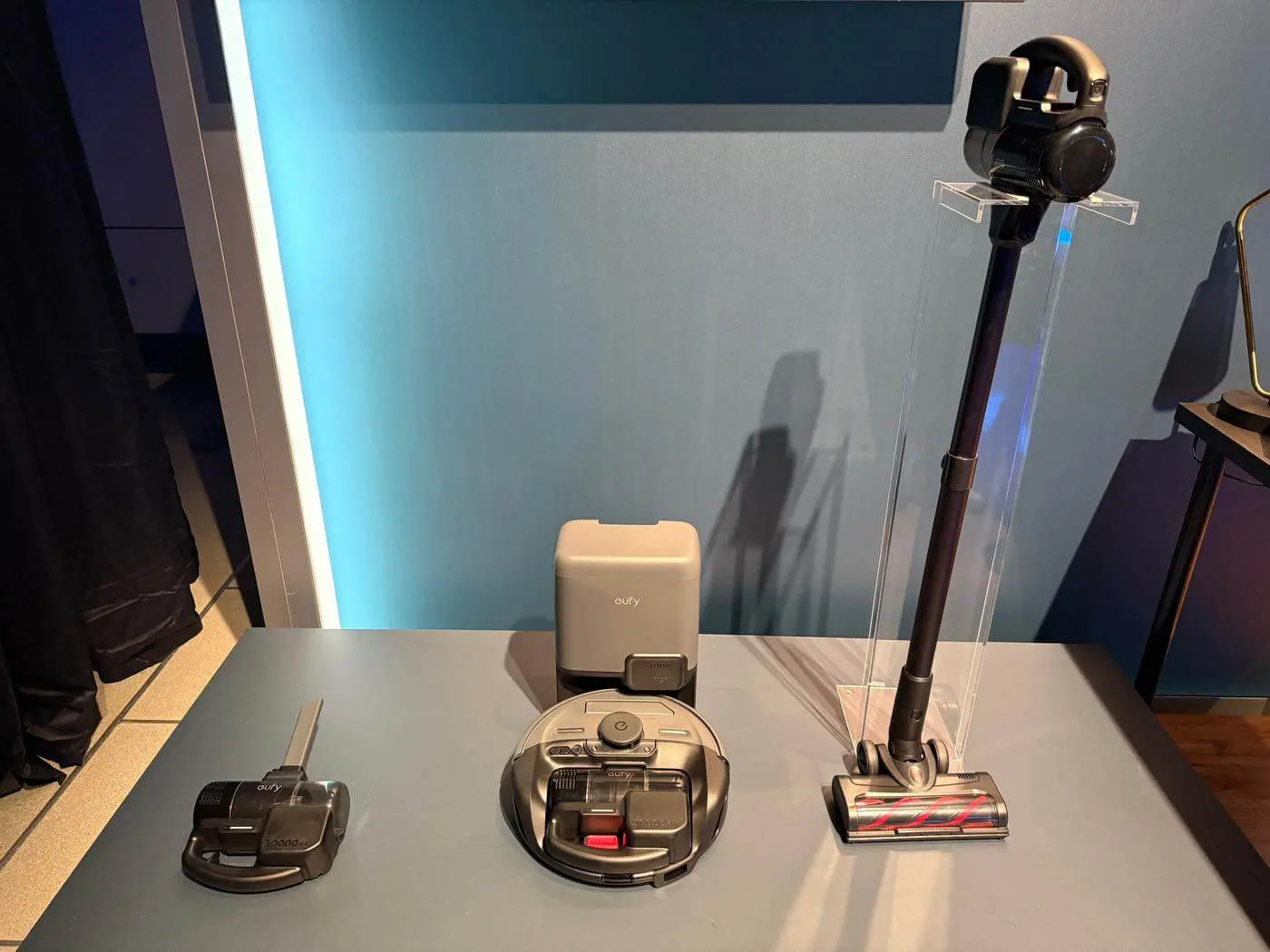 【未使用品】Eufy Robot Vacuum 3-in-1 E20 おまけ付き Eufy Robot Vacuum 3-in-1 E20 | ロボット掃除機の製品情報