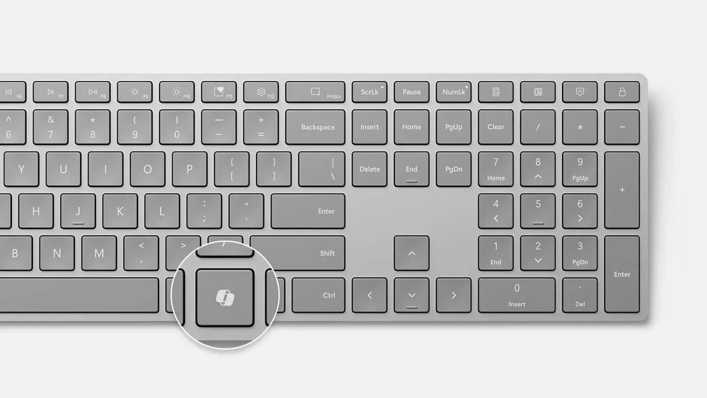 Microsoft Surface Keyboard 第二世代（新品未使用） Microsoft、Copilotキーを搭載した｢Surface キーボード (第2世代