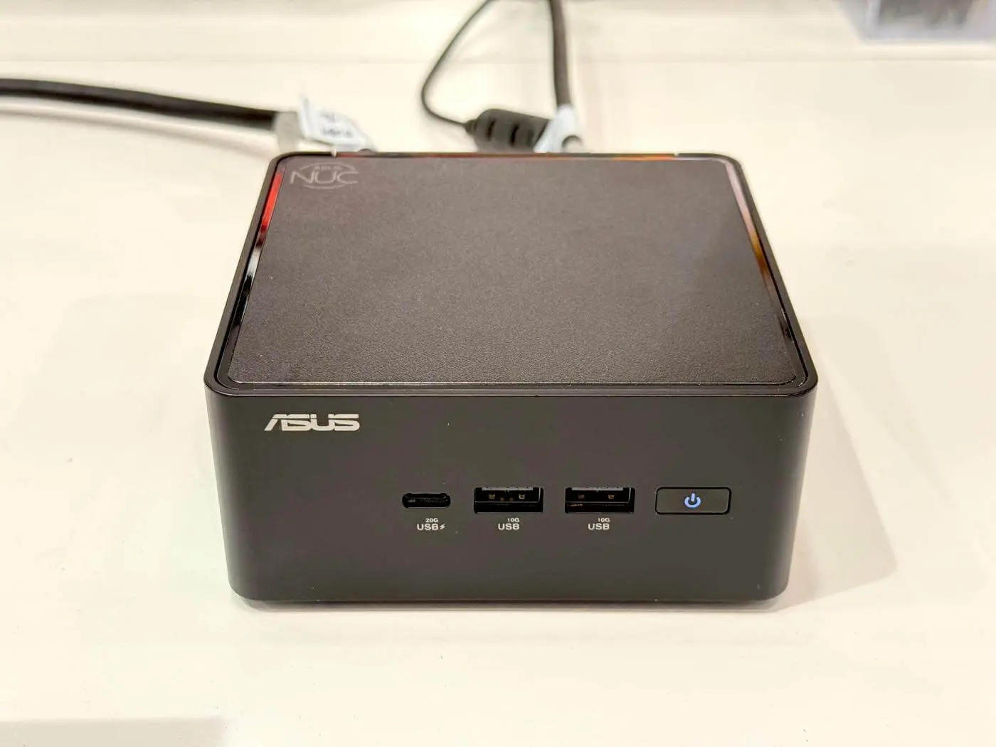 Intel NUC ミニPC 本体のみ Intel純正ミニPC「NUC」事業が終焉へ - PC Watch