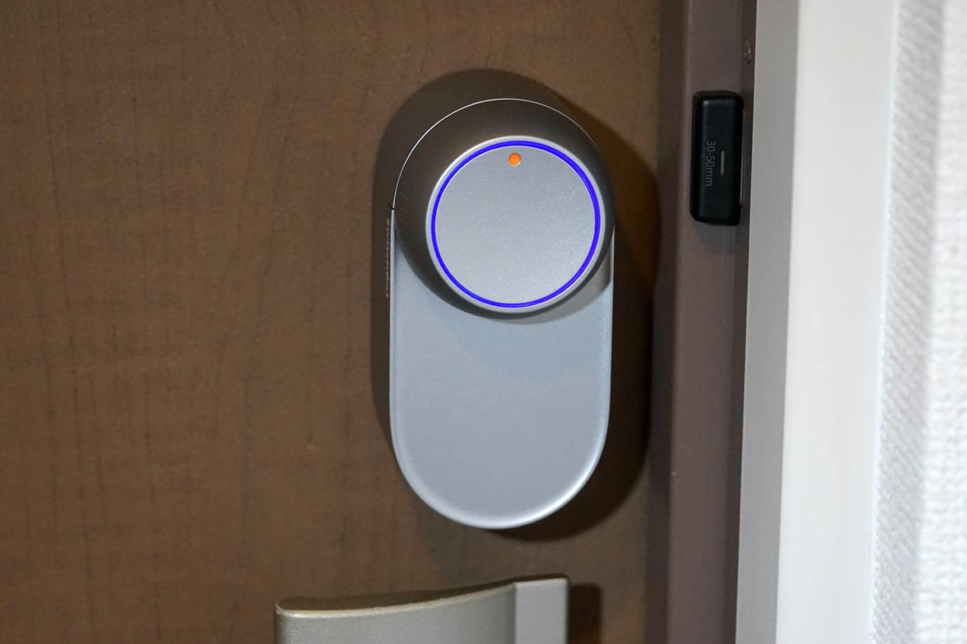 【レビュー】後付け感がない一体型カバーデザインを採用したスマートロック「SwitchBot ロック Ultra」|充電式バッテリーも標準採用