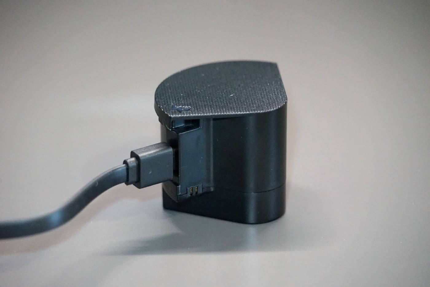 【レビュー】後付け感がない一体型カバーデザインを採用したスマートロック「SwitchBot ロック Ultra」|充電式バッテリーも標準採用