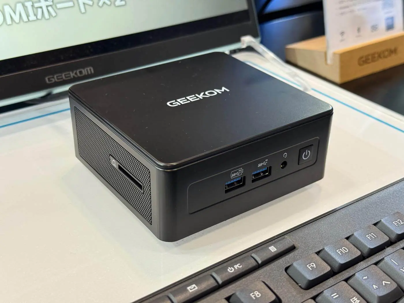 GEEKOM IT15 Ultra AI ミニPC【2025最新】Intel Core U9 285H搭載 AI