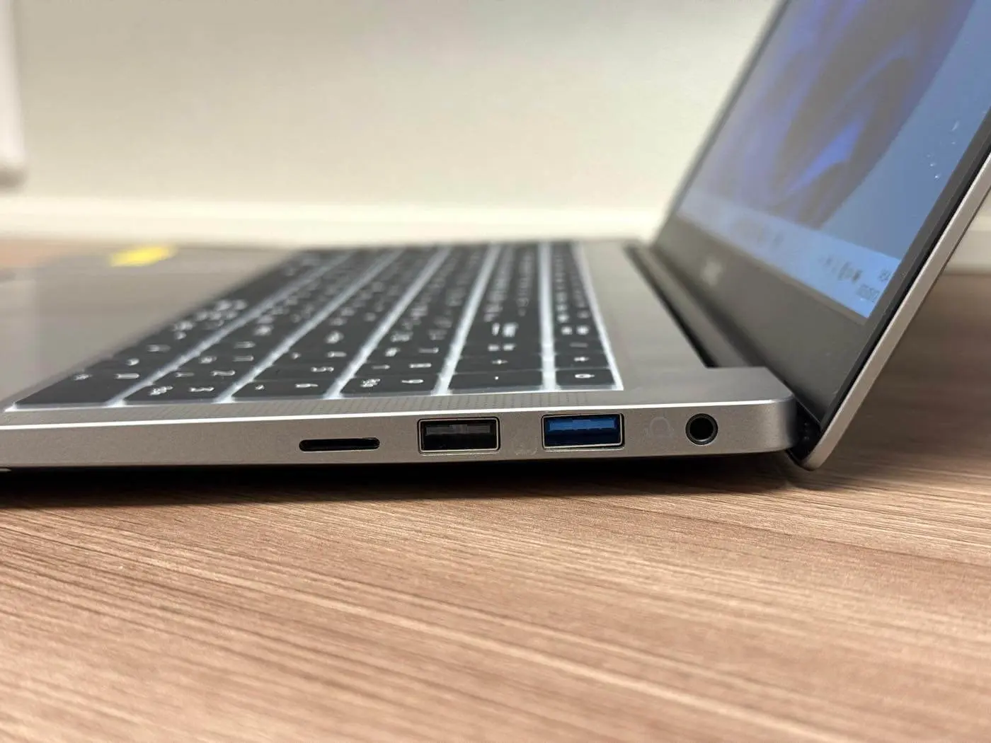 レビュー】ACEMAGICの格安16インチノートPC｢AX16 Pro｣｜古い世代のCPU