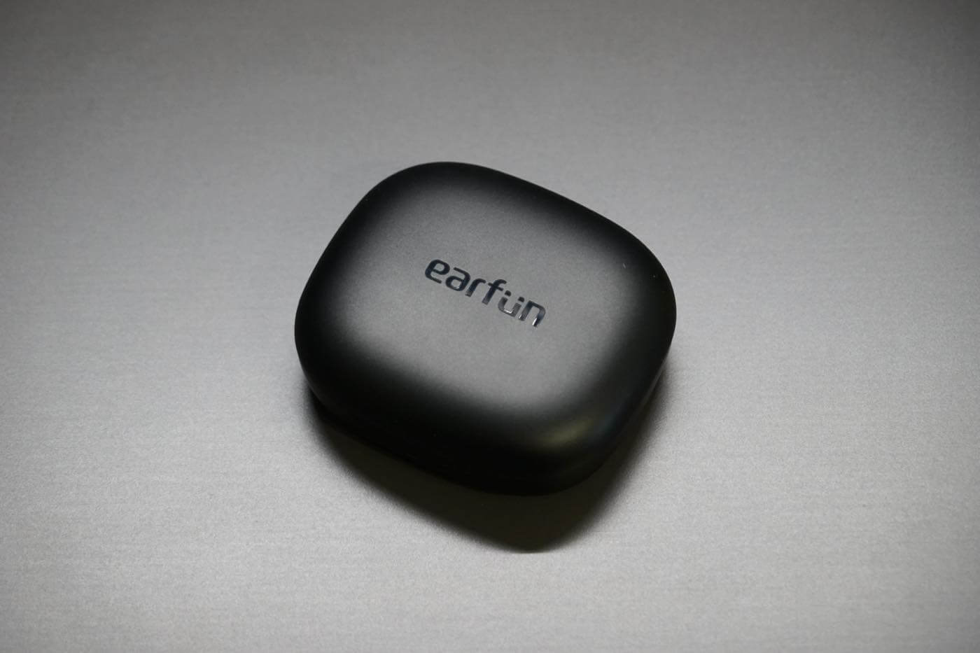 【レビュー】EarFun初のオープン型耳掛け式ワイヤレスイヤホン「EarFun OpenJump」