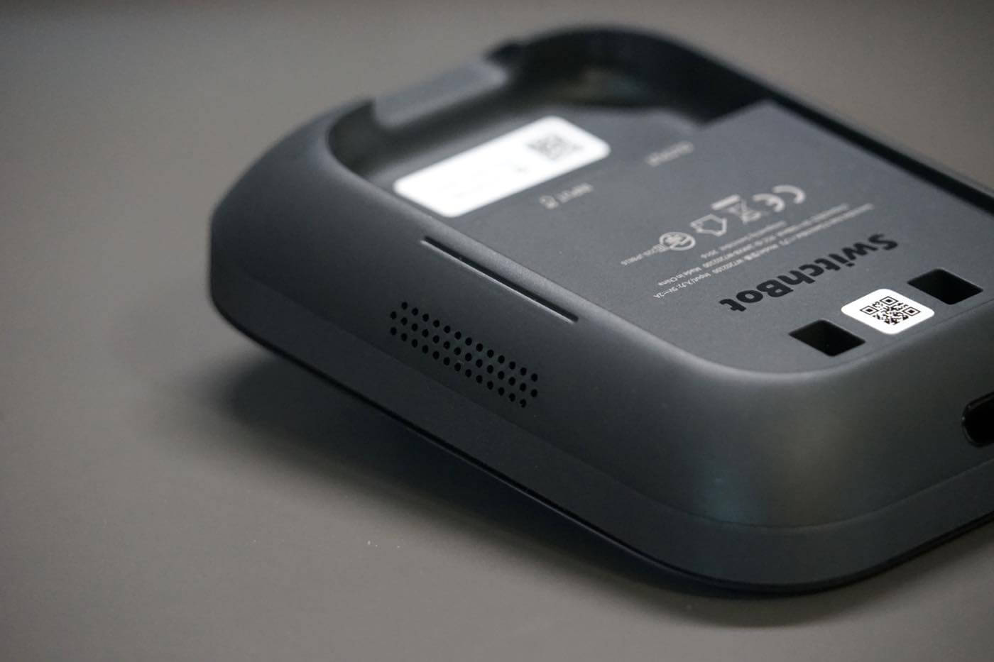 「SwitchBot ハブ3」 レビュー|人感センサーや物理リモコン機能も搭載した最強のスマートリモコンが登場