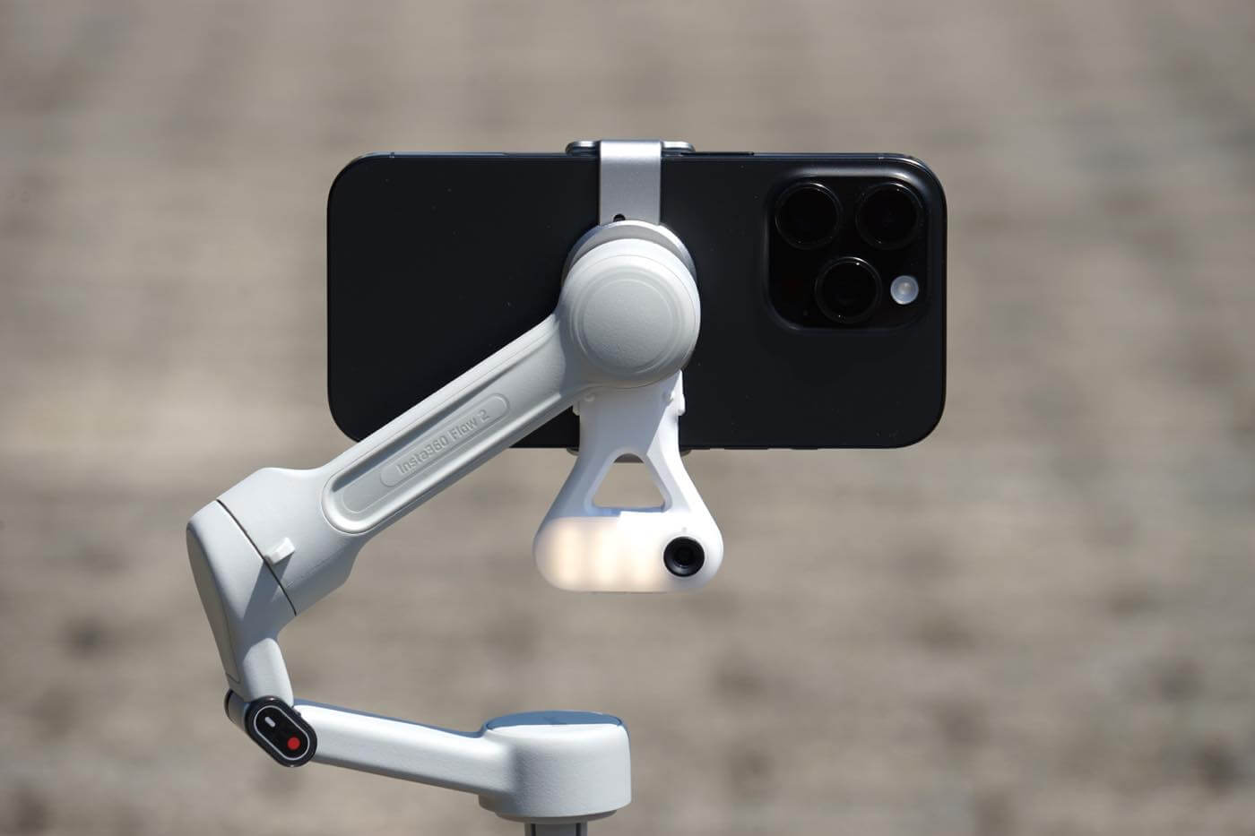【レビュー】Insta360のスマホジンバルのエントリーモデル「Insta360 Flow 2」|初心者やライトユーザーには正直これで十分!!