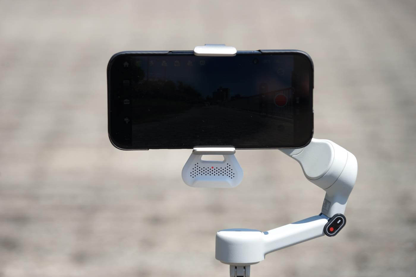 【レビュー】Insta360のスマホジンバルのエントリーモデル「Insta360 Flow 2」|初心者やライトユーザーには正直これで十分!!
