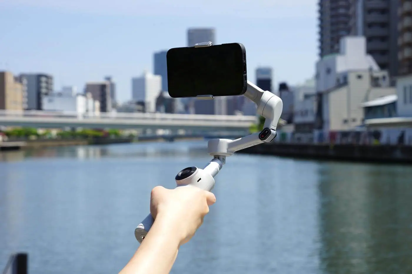 Insta360 FlowPro2 スマホジンバル Insta360、 AI搭載の次世代スマートフォン用ジンバル「Flow 2