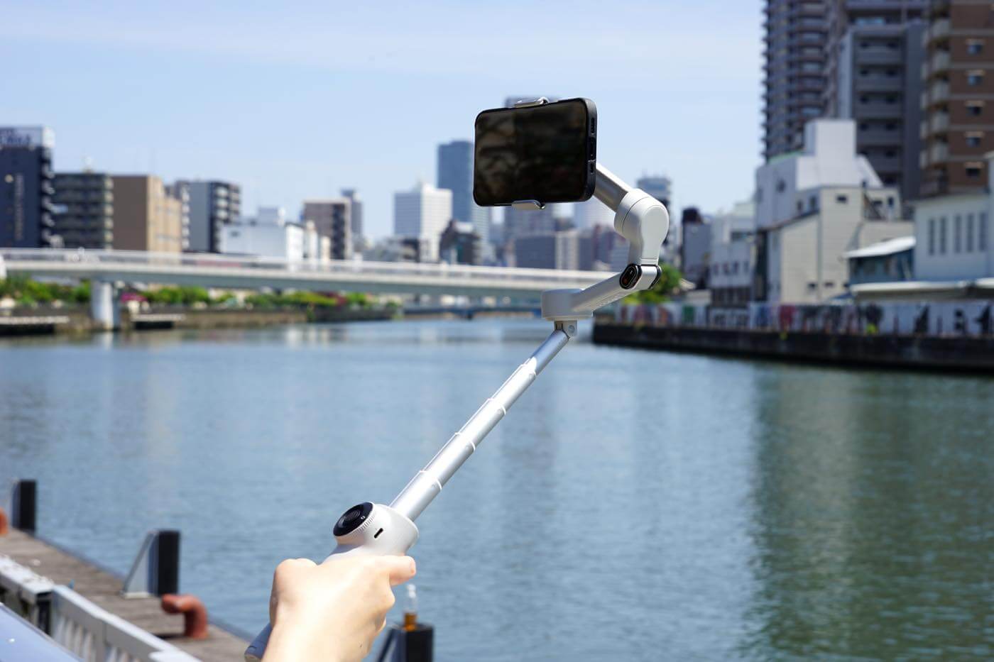 【レビュー】Insta360のスマホジンバルのエントリーモデル「Insta360 Flow 2」|初心者やライトユーザーには正直これで十分!!