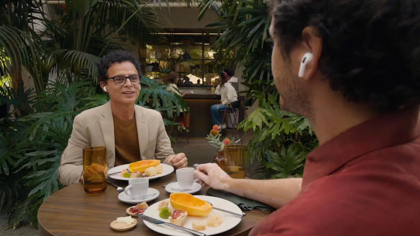 AirPods｣のライブ翻訳機能は｢AirPods 4 (ANC搭載モデル)｣と｢AirPods