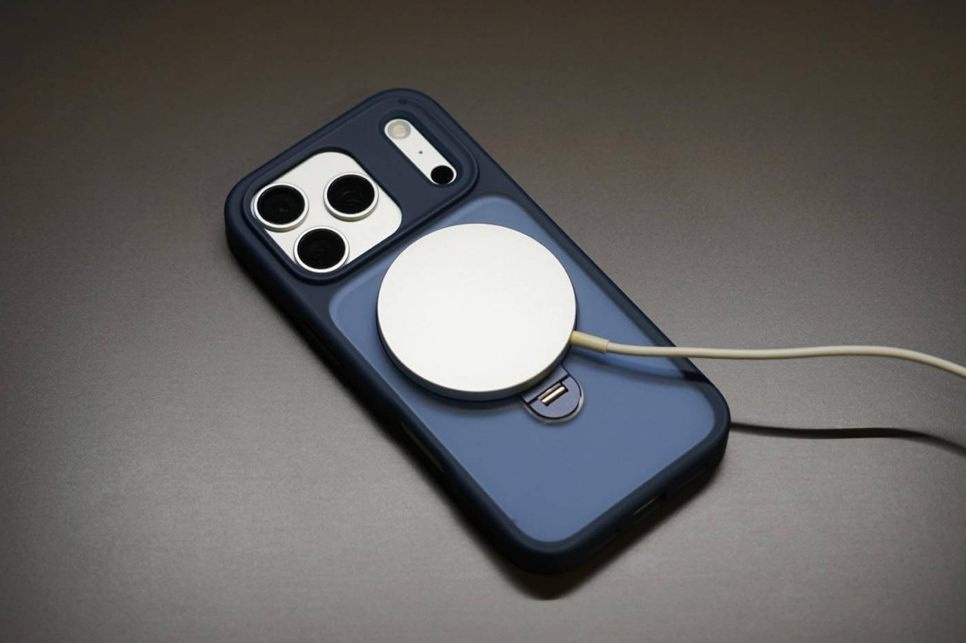 【レビュー】安定の品質!! CASEKOOの360度回転リング搭載ケース「Magicstand Pro」のiPhone 17 Pro対応モデル