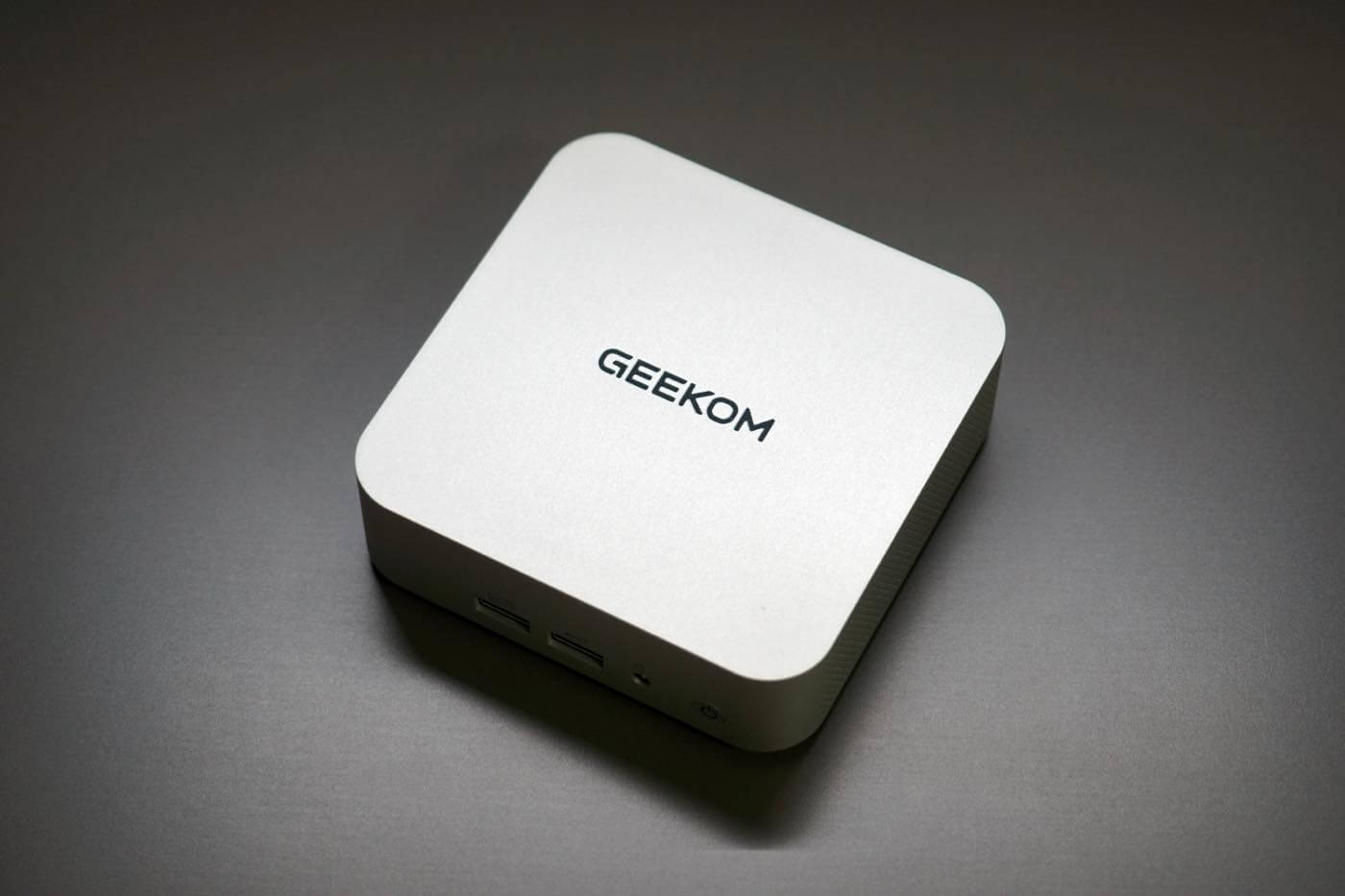 【レビュー】超小型ながら熱管理も問題なく、コスパが優秀なミニPC「GEEKOM A6」