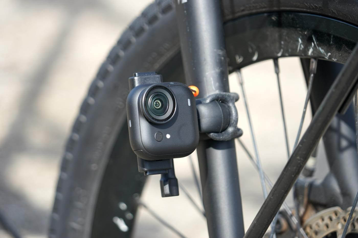 ｢Insta360 GO Ultra｣ レビュー｜より万能になったウェアラブルアクションカム