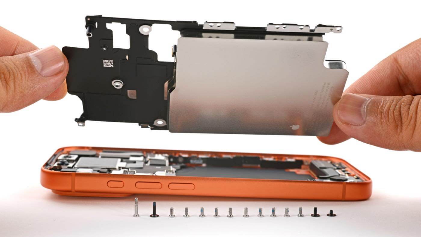 iFixit、｢iPhone 17 Pro｣の分解レポートを公開｜ベイパーチャンバー冷却システムの効果やアルミフレームの耐久性を確認