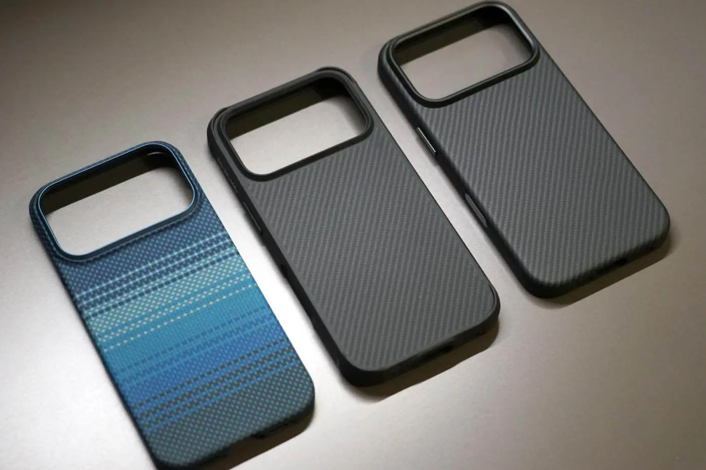 PITAKA iPhone 17Pro Aramid UltraGuardケース PITAKA Aramid UltraGuard czarny - etui iPhone 17 Pro Max