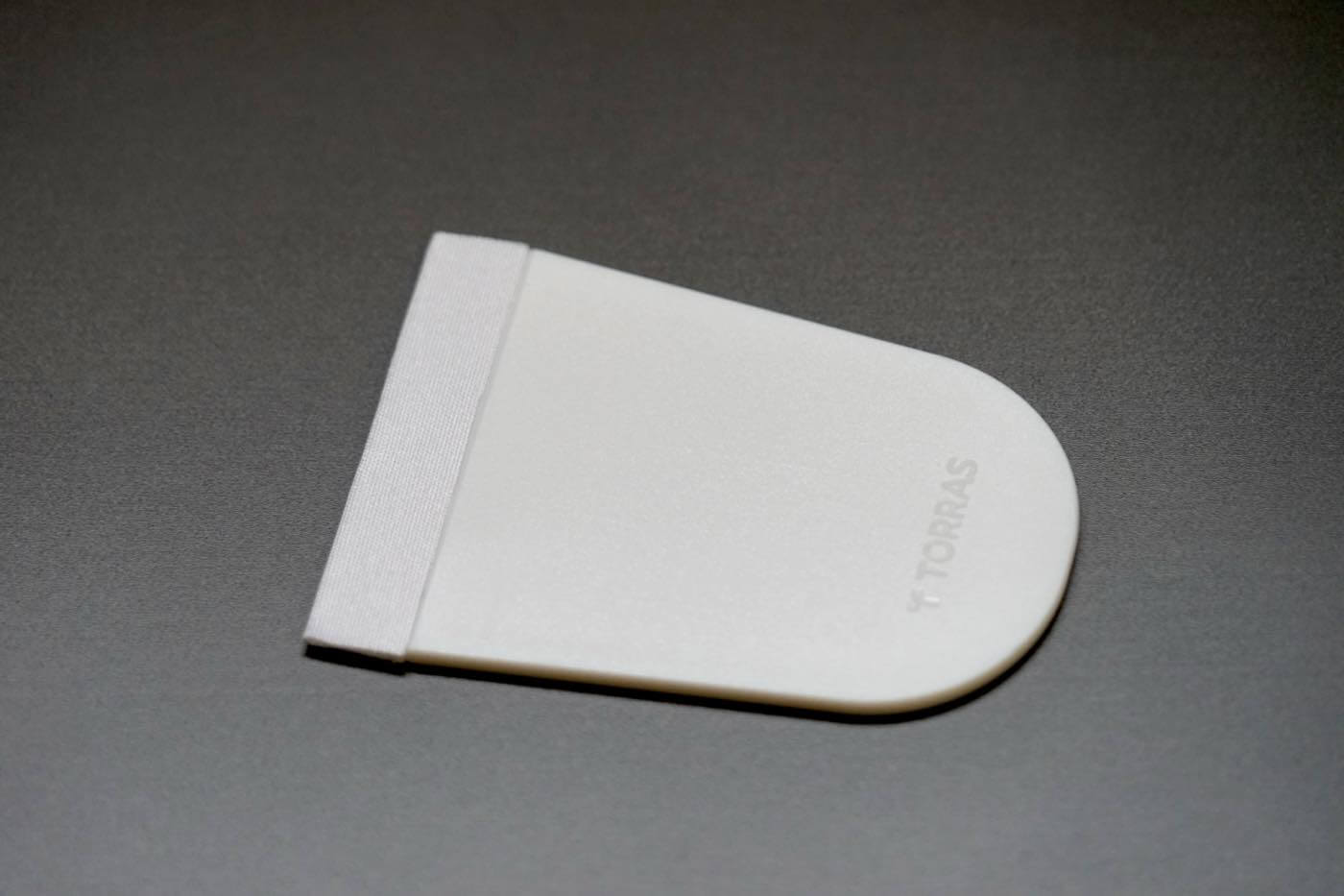 【レビュー】指紋が付きにくい&簡単に貼れるTORRASのガラスフィルム｢GlassGo Ultra｣