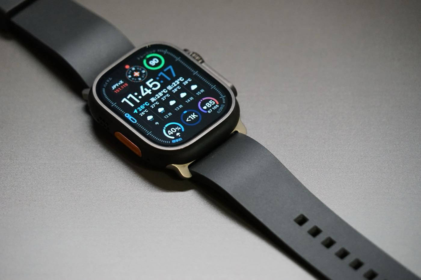 ｢MinZ FKM mono Band for Apple Watch｣ レビュー｜どんな場面にも合うシンプルなデザイン & 装着感や質感にも拘りが散りばめられたバンド