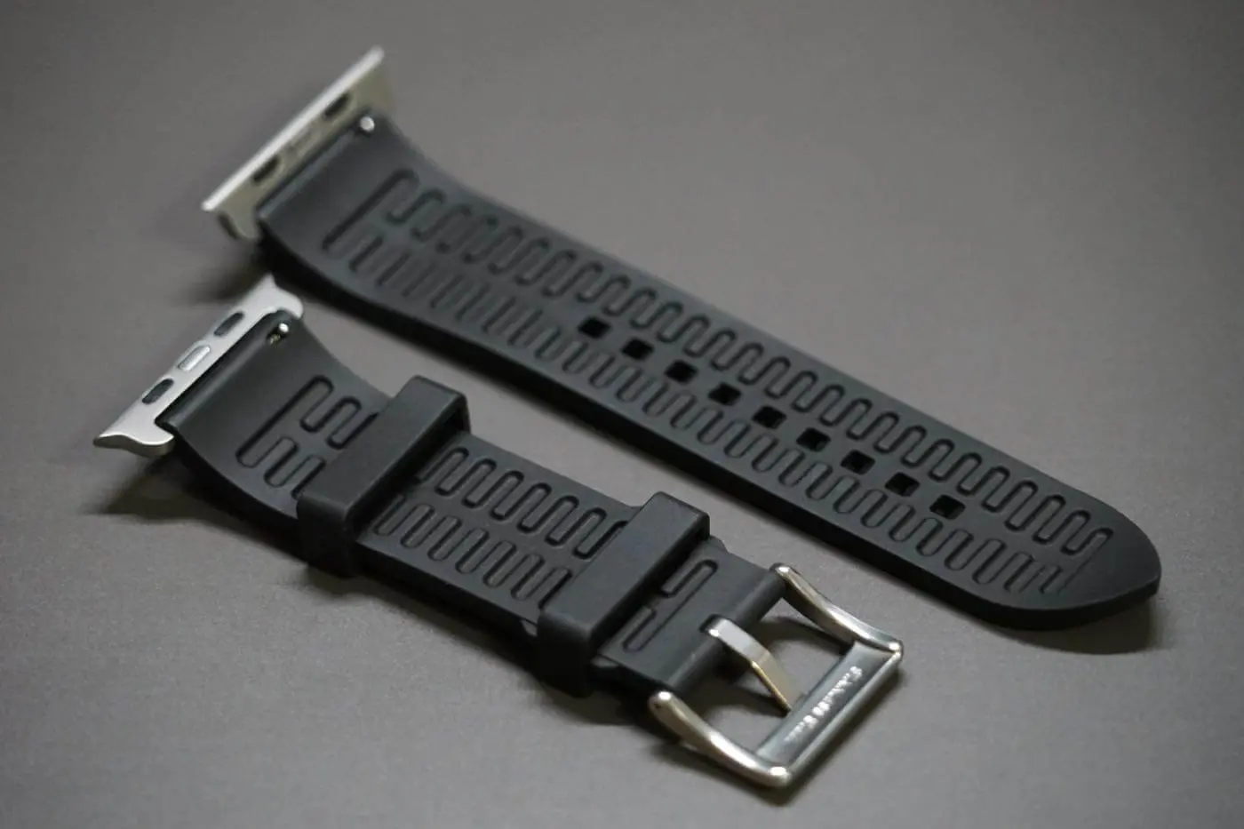 MinZ FKM mono Band for Apple Watch｣ レビュー｜どんな場面にも