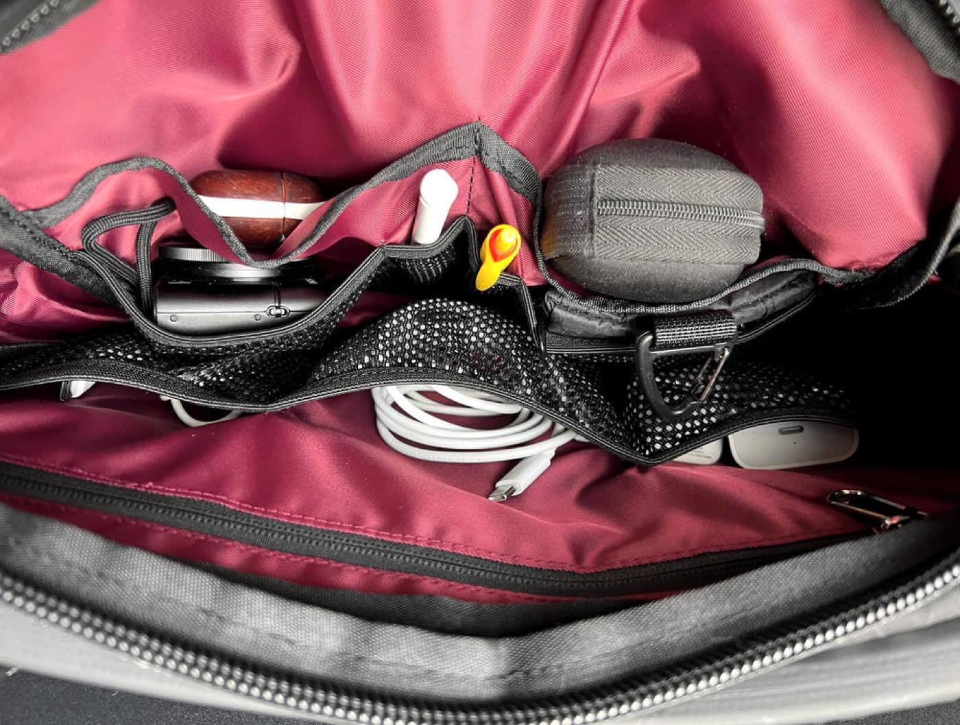 ｢MacBook Air 13インチ｣と｢iPad Air/Pro 13 インチ｣ユーザー向けに作られた専用スリングバッグ『MinZ X – SLING』発売