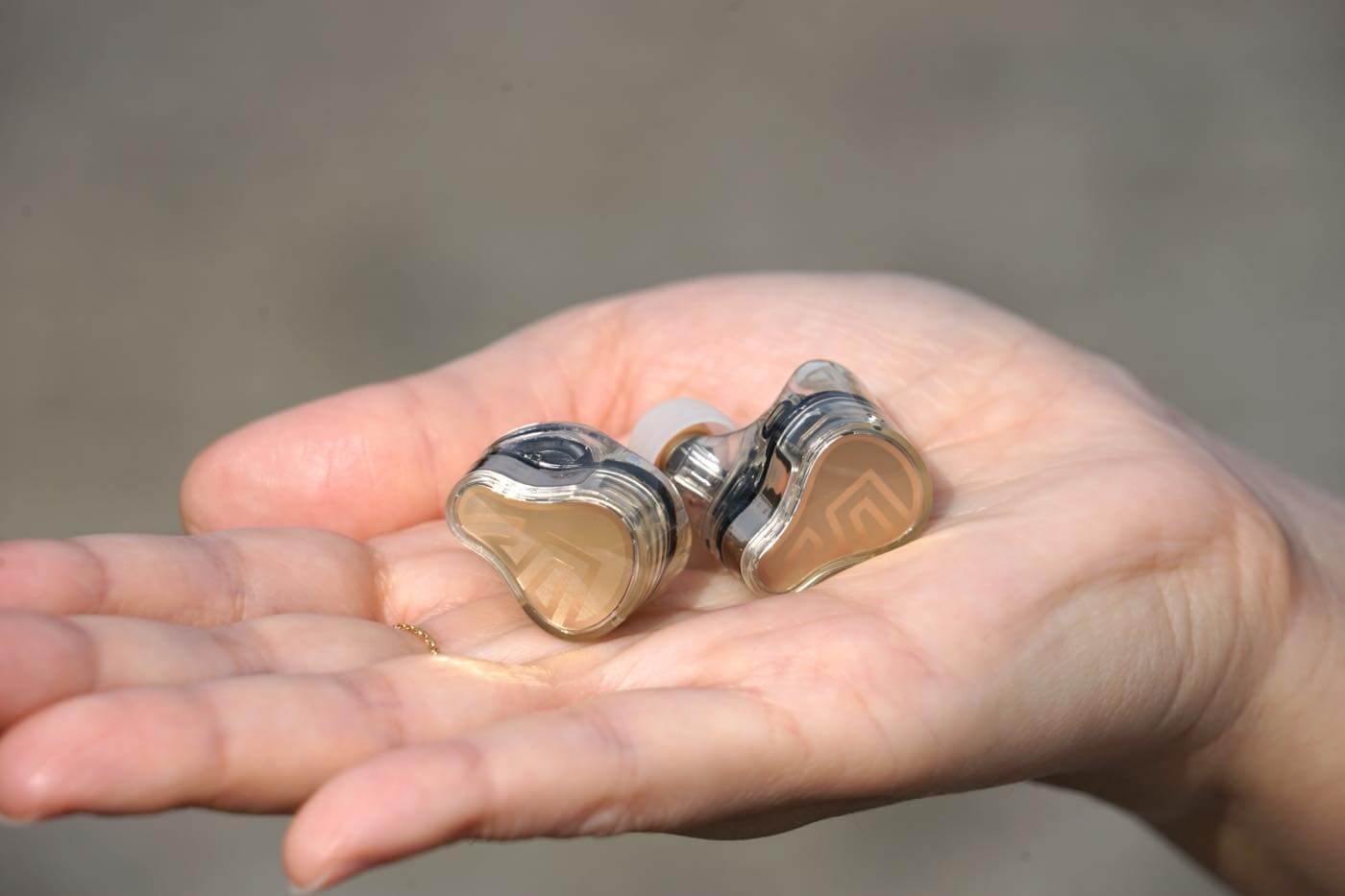 「SOUNDPEATS H3」 レビュー|1万円台前半で購入可能な3基ドライバー構成のフラッグシップモデル