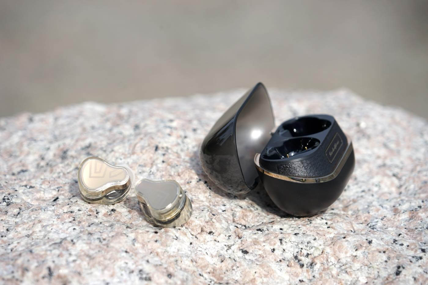 「SOUNDPEATS H3」 レビュー|1万円台前半で購入可能な3基ドライバー構成のフラッグシップモデル