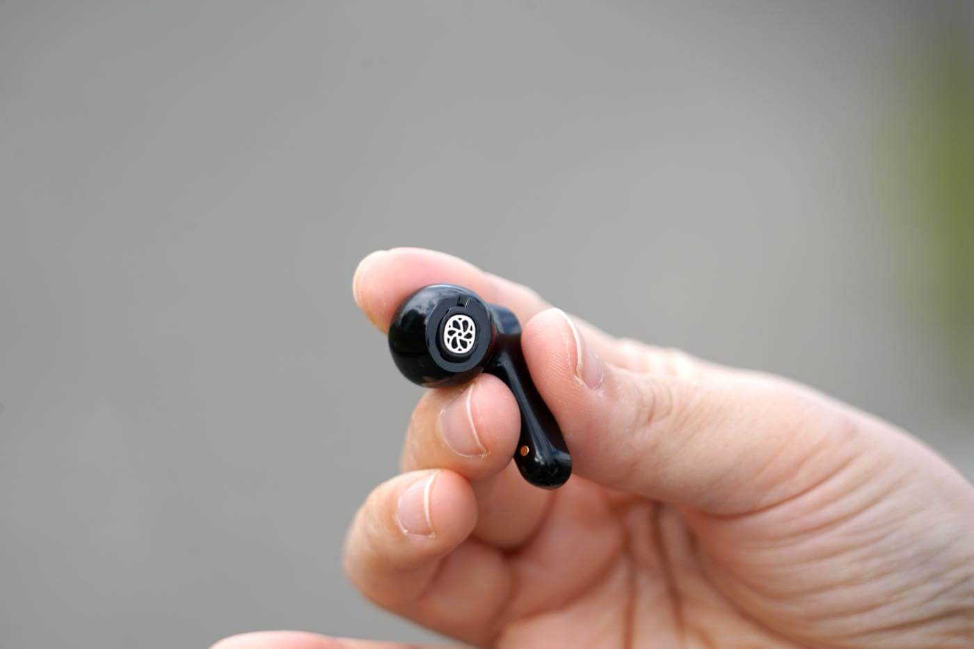 「EarFun Air Pro 4+」 レビュー|ハイブリッド型ドライバー搭載 & 多彩なコーデックに対応したワイヤレスイヤホン