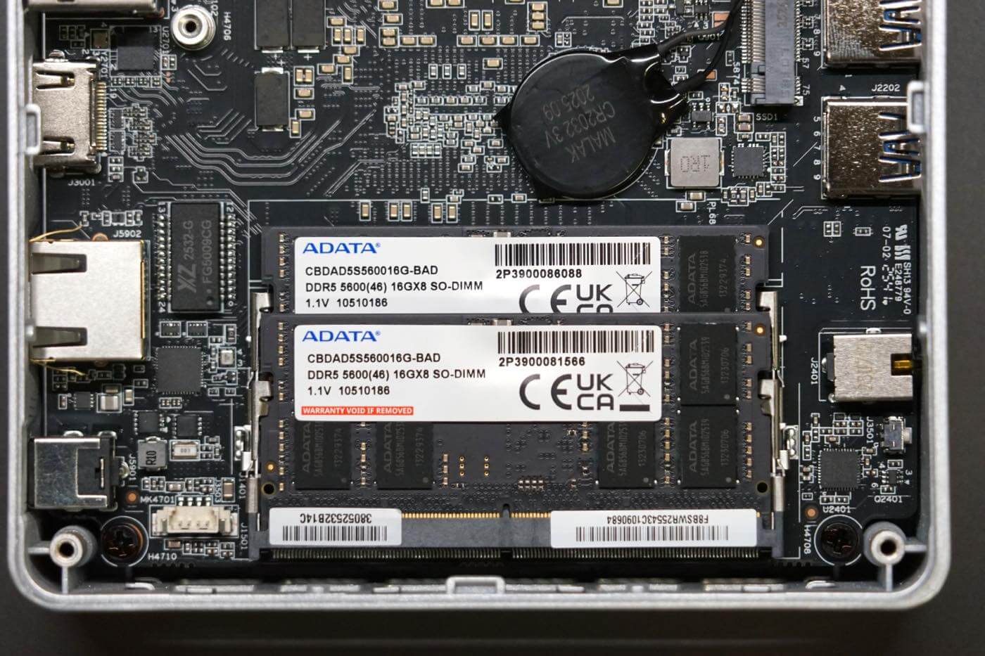 『Minisforum X1 Lite』レビュー｜小型軽量ボディにAMD Ryzen 7 255を搭載したミッドレンジモデル