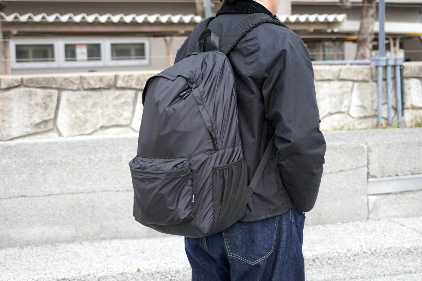 【レビュー】極薄 & 高強度ナイロン素材採用で超軽量の大容量デイパック｢MinZ DAYPACK Air｣｜MacBook/iPad収納用の保護スリーブも搭載
