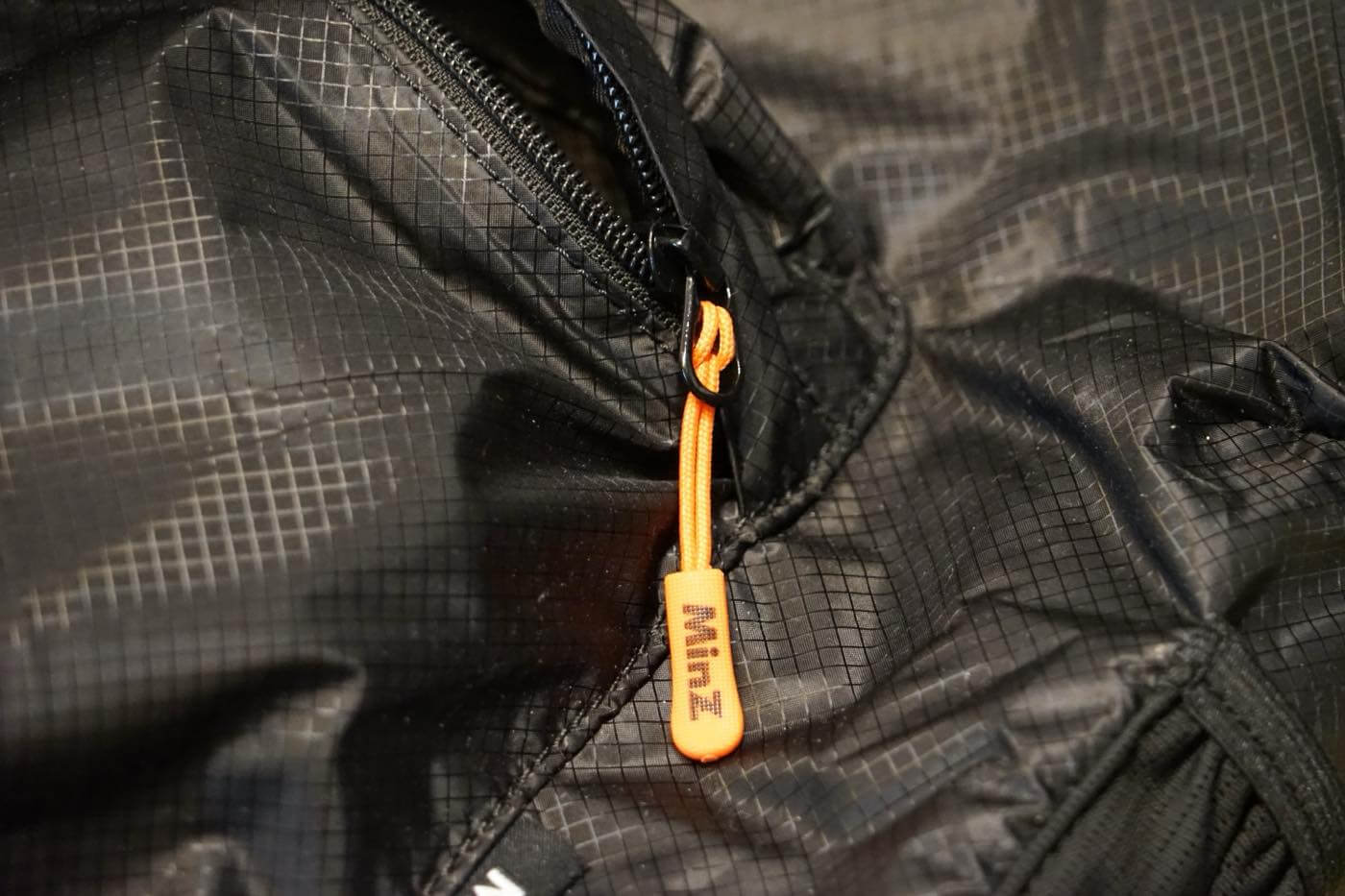 【レビュー】極薄 & 高強度ナイロン素材採用で超軽量の大容量デイパック｢MinZ DAYPACK Air｣｜MacBook/iPad収納用の保護スリーブも搭載