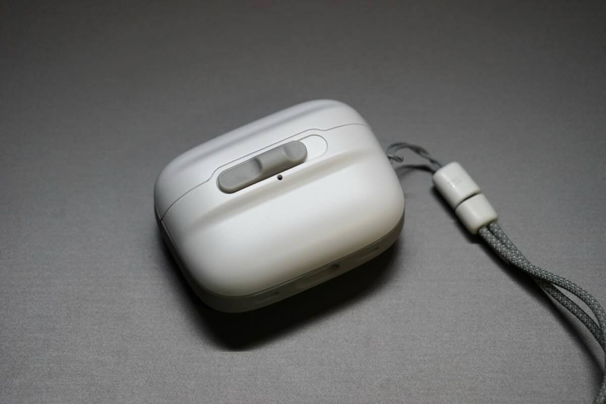 【レビュー】ESRのAirPods Pro用ケース｢ESR Pulse フリックロック マグネットケース｣｜磁石とラッチによるロック機構を搭載で落下時も安心