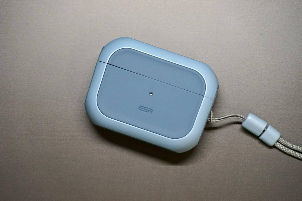【レビュー】ESRのAirPods Pro用ケース｢ESR Pulse フリックロック マグネットケース｣｜磁石とラッチによるロック機構を搭載で落下時も安心