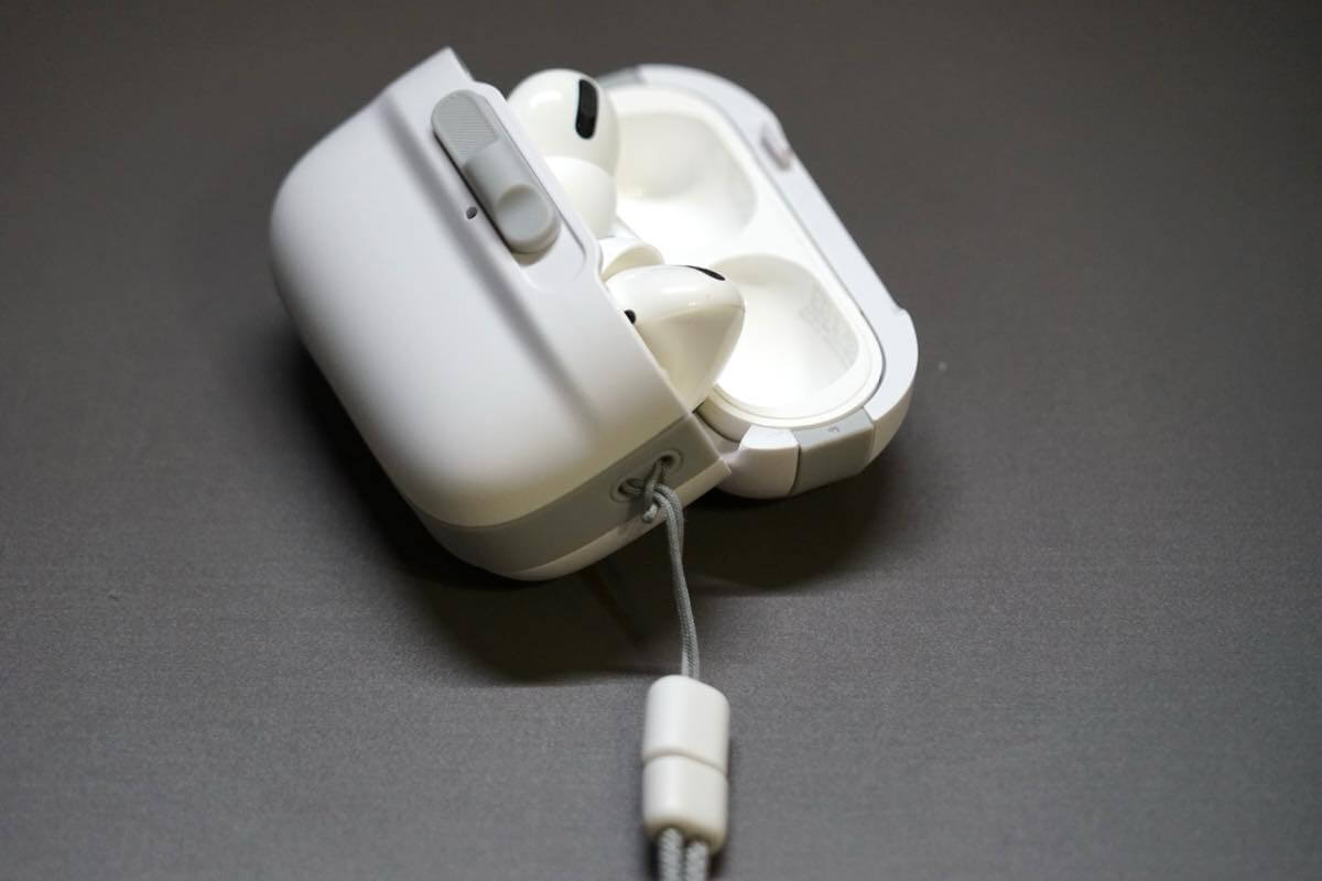 【レビュー】ESRのAirPods Pro用ケース｢ESR Pulse フリックロック マグネットケース｣｜磁石とラッチによるロック機構を搭載で落下時も安心