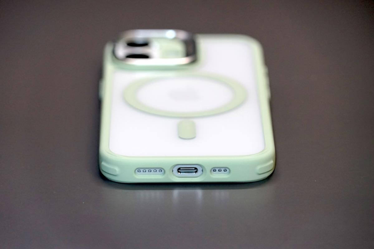 【レビュー】カメラガードがスタンドにもなる「ESR Classic ハイブリッドマグネットケース」｜iPhone 17向けに新たに登場した春の新色をチェック