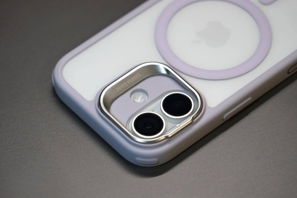 【レビュー】カメラガードがスタンドにもなる「ESR Classic ハイブリッドマグネットケース」｜iPhone 17向けに新たに登場した春の新色をチェック